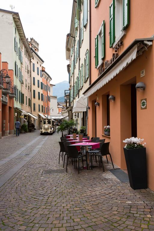 Alle Porte Riva del Garda Ngoại thất bức ảnh